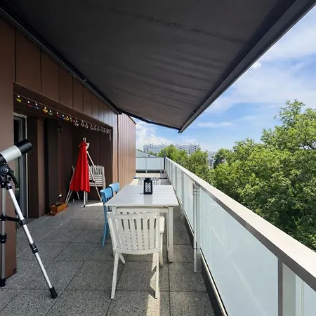 Le Kibitz Rooftop *
